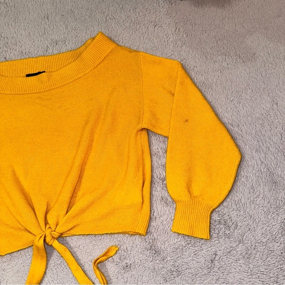 Express off shoulder twist front sweater - Picture 5 of 9